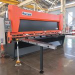 વેચાણ માટે હાઇડ્રોલિક ગિલોટીન શીયરિંગ મશીન