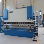 E200 સિસ્ટમ WC67 હાઇડ્રોલિક પ્રેસ બ્રેક સાથે